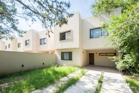 Casa 3 dormitorios en venta Funes, Juan Manuel de Rosas y La Querencia. CCO54418 HO5828567 Crestale Propiedades