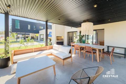 Casa 2 dormitorios en venta Condo Funes, Funes. CCO52582 HO5532156 Crestale Propiedades