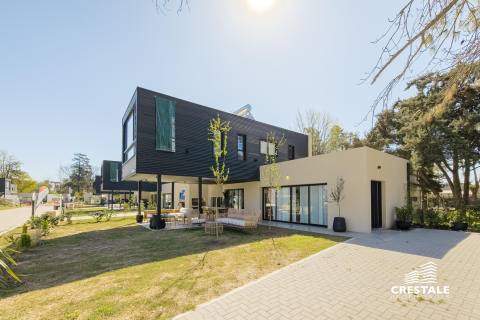 Casa 2 dormitorios en venta Condo Funes, Funes. CCO52582 HO5532156 Crestale Propiedades