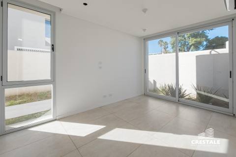 Casa 3 dormitorios en venta Fisherton - Azcuénaga 8600, Rosario. CCO62911 HO6902188 Crestale Propiedades