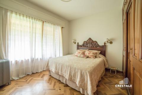 Casa 3 dormitorios en venta Rosario, OLMOS 400 bis. Cod CHO3570092 Crestale Propiedades