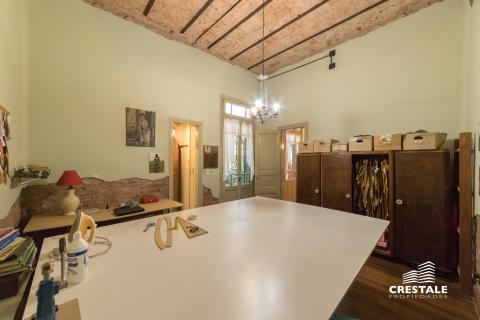 Departamento de pasillo 2 dormitorios en venta Rosario, Roca y 3 de Febrero. CPH4862234 Crestale Propiedades