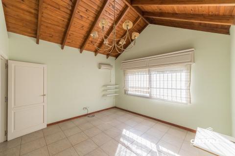 Casa 3 dormitorios en venta Rosario, Portal Aldea - Pasaje 1400. CHO4320456 Crestale Propiedades