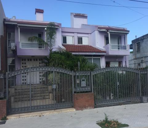 Casa 4 dormitorios en venta Rosario, PAVON al 5200. CHO1527174 Crestale Propiedades