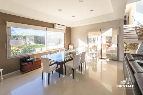 Casa 5 dormitorios en venta Kentucky Club De Campo, Funes. CHO2097585 Crestale Propiedades