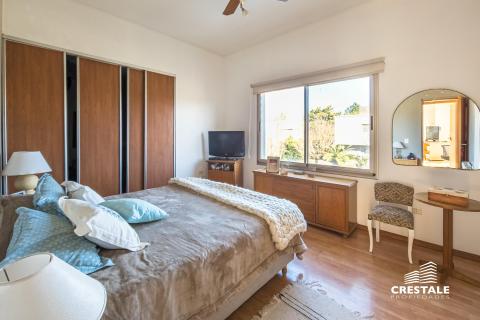 Casa 5 dormitorios en venta Kentucky Club De Campo, Funes. CHO2097585 Crestale Propiedades