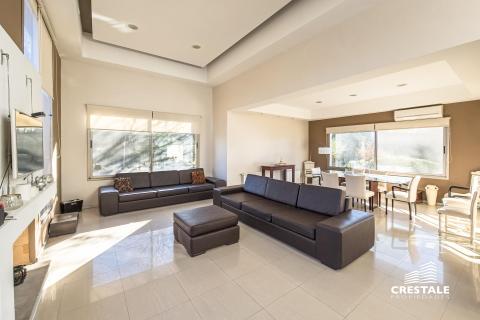 Casa 5 dormitorios en venta Kentucky Club De Campo, Funes. CHO2097585 Crestale Propiedades