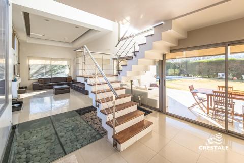 Casa 5 dormitorios en venta Kentucky Club De Campo, Funes. CHO2097585 Crestale Propiedades