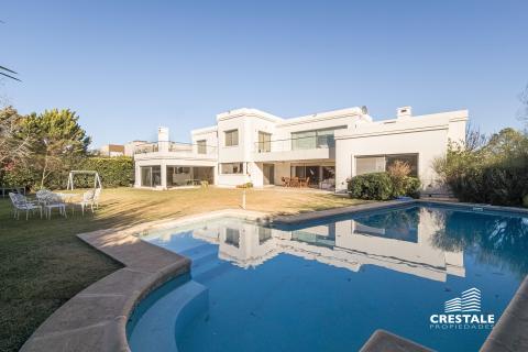 Casa 5 dormitorios en venta Kentucky Club De Campo, Funes. CHO2097585 Crestale Propiedades