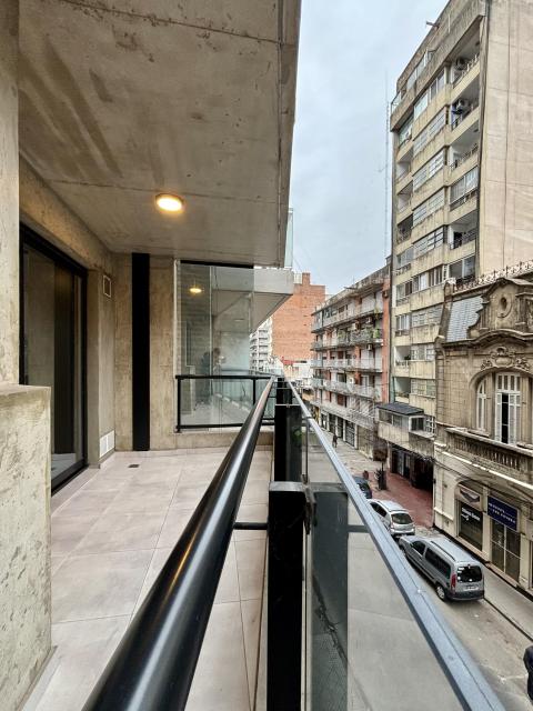 Departamento 2 dormitorios en venta Sarmiento Y Mendoza, Rosario. CBU48903 AP4945449 Crestale Propiedades