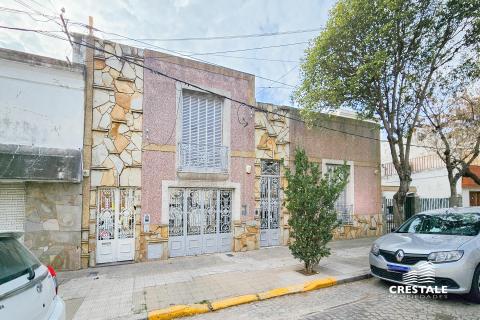 Casa 3 dormitorios en venta Rosario, Marcos Lenzoni y Almafuerte. CHO5397155 Crestale Propiedades