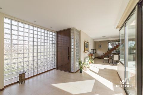 Casa 4 dormitorios en venta Rosario, Country Golf Rosario. CHO4315005 Crestale Propiedades