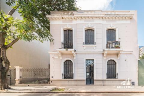 Casa 3+ dormitorios en venta Rosario, Balcarce y San Luis. CHO4305237 Crestale Propiedades