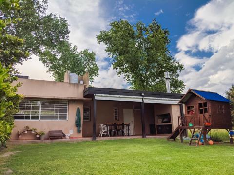 Casa 2 dormitorios en venta Roldan, Los Fresnos y Los Nogales. CHO2275070 Crestale Propiedades