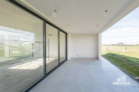Casa 3 dormitorios en venta Vida Club De Campo, Funes. CHO6044910 Crestale Propiedades