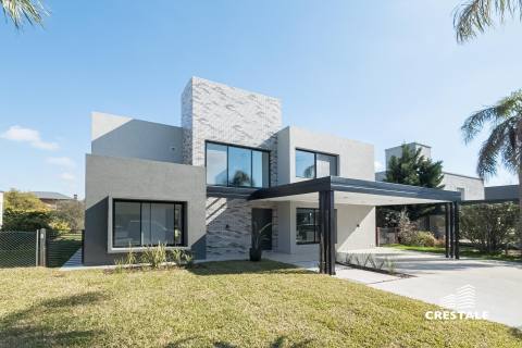 Casa 4 dormitorios en venta Cadaques Funes Hills, Funes. CHO6155611 Crestale Propiedades