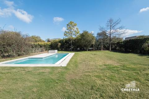 Casa 4 dormitorios en venta Cadaques Funes Hills, Funes. CHO6155611 Crestale Propiedades