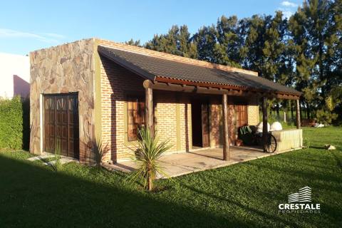 Casa 2 dormitorios en venta San Pedro - Barrancas Driving Golf , San Pedro. CHO6207267 Crestale Propiedades