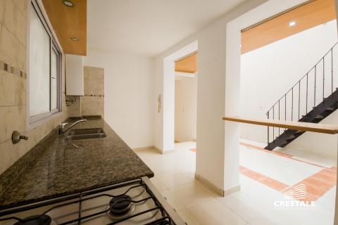 Departamento de pasillo 3 dormitorios en venta Rosario, Roca y Tucumán. CPH6003877 Crestale Propiedades