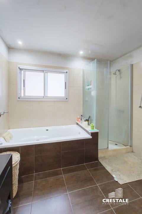 Casa 4 dormitorios en venta Funes Hills Miraflores, Funes. CHO6473351 Crestale Propiedades