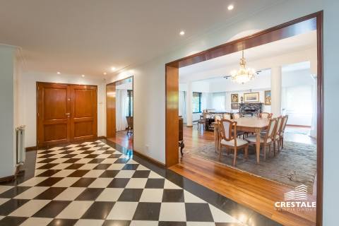 Casa 4 dormitorios en venta Bv. Argentino Y Acevedo, Rosario. CHO6575751 Crestale Propiedades