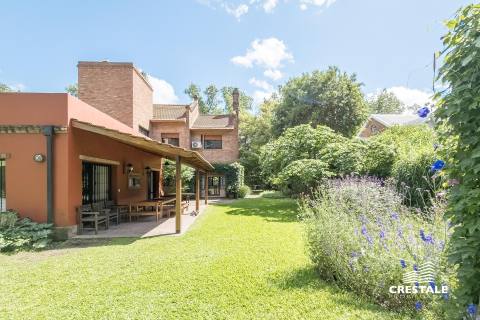 Casa 4 dormitorios en venta Bv. Argentino Y Acevedo, Rosario. CHO6575751 Crestale Propiedades