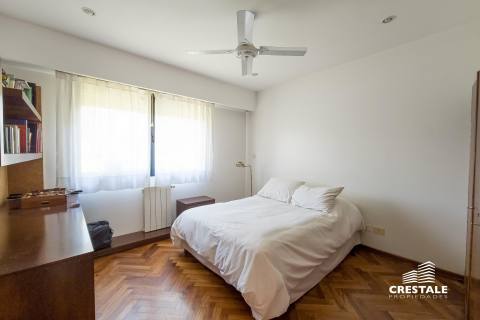 Casa 4 dormitorios en venta Bv. Argentino Y Acevedo, Rosario. CHO6575751 Crestale Propiedades