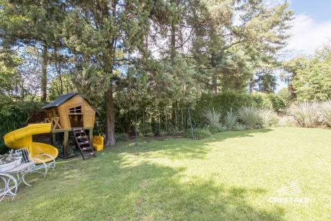 Casa 4 dormitorios en venta Bv. Argentino Y Acevedo, Rosario. CHO6575751 Crestale Propiedades