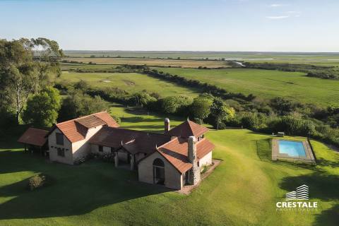 Casa 8 dormitorios en venta Victoria - Entre Ríos, Victoria. CHO6594659 Crestale Propiedades