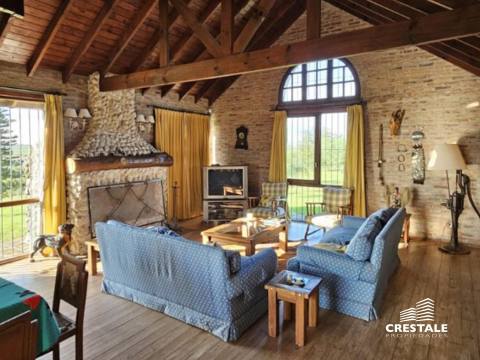 Casa 8 dormitorios en venta Victoria - Entre Ríos, Victoria. CHO6594659 Crestale Propiedades