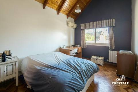 Casa 4 dormitorios en venta Alvear 2800, Rosario. CHO6596770 Crestale Propiedades