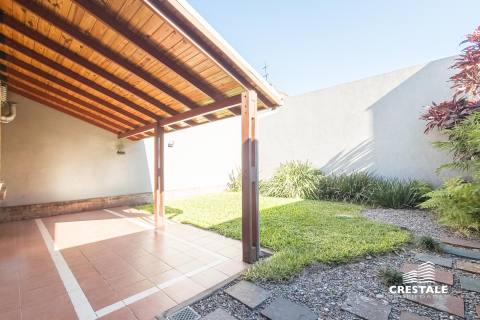 Casa 4 dormitorios en venta Alvear 2800, Rosario. CHO6596770 Crestale Propiedades