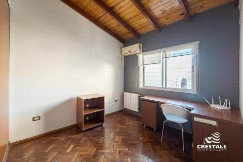 Casa 4 dormitorios en venta Alvear 2800, Rosario. CHO6596770 Crestale Propiedades