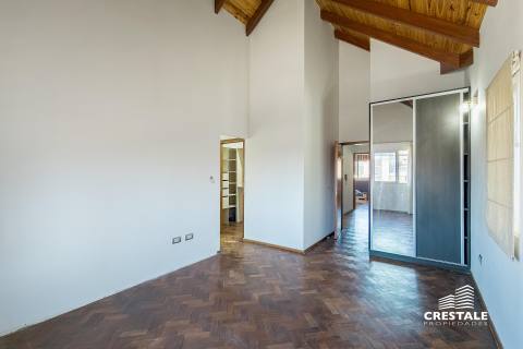 Casa 4 dormitorios en venta Alvear 2800, Rosario. CHO6596770 Crestale Propiedades