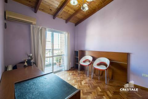 Casa 4 dormitorios en venta Alvear 2800, Rosario. CHO6596770 Crestale Propiedades