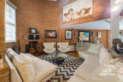 Casa 3 dormitorios en venta Alvear Y Montevideo, Rosario. CLA6674189 Crestale Propiedades
