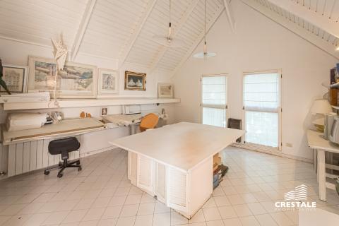 Casa 3 dormitorios en venta Alvear Y Montevideo, Rosario. CLA6674189 Crestale Propiedades