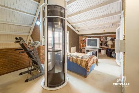 Casa 3 dormitorios en venta Alvear Y Montevideo, Rosario. CLA6674189 Crestale Propiedades