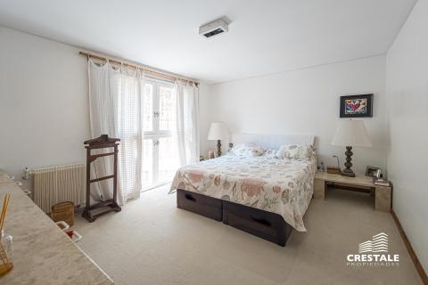 Casa 3 dormitorios en venta Alvear Y Montevideo, Rosario. CLA6674189 Crestale Propiedades
