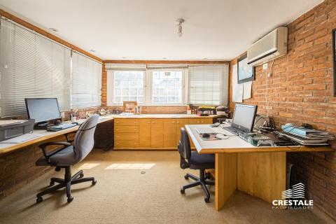 Casa 3 dormitorios en venta Alvear Y Montevideo, Rosario. CLA6674189 Crestale Propiedades