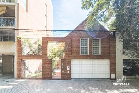 Casa 3 dormitorios en venta Alvear Y Montevideo, Rosario. CLA6674189 Crestale Propiedades