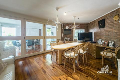 Casa 3 dormitorios en venta Alvear Y Montevideo, Rosario. CLA6674189 Crestale Propiedades