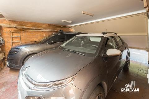 Casa 3 dormitorios en venta Alvear Y Montevideo, Rosario. CLA6674189 Crestale Propiedades