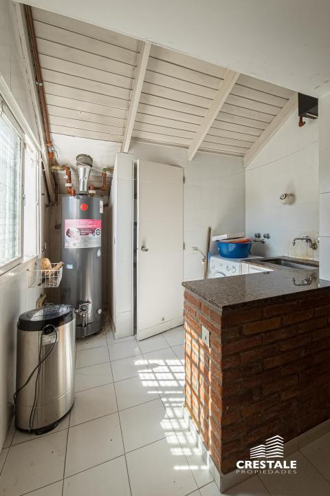 Casa 3 dormitorios en venta Alvear Y Montevideo, Rosario. CLA6674189 Crestale Propiedades
