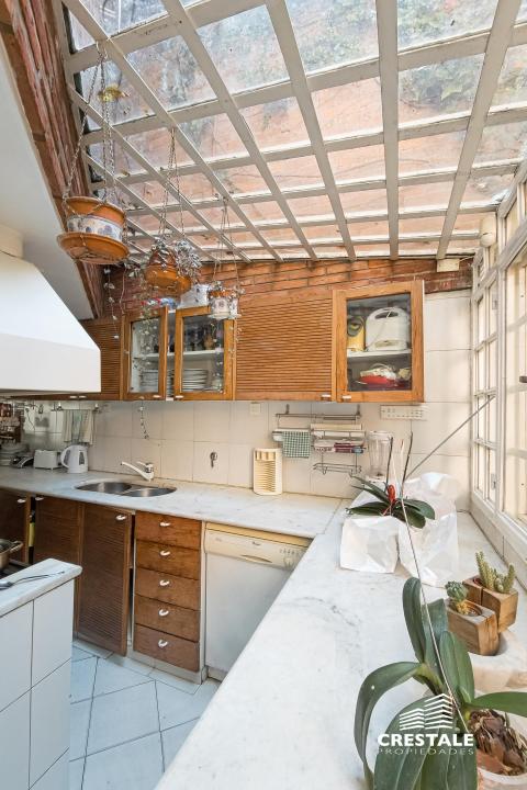 Casa 3 dormitorios en venta Alvear Y Montevideo, Rosario. CLA6674189 Crestale Propiedades