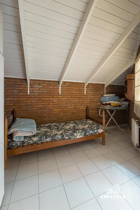Casa 3 dormitorios en venta Alvear Y Montevideo, Rosario. CLA6674189 Crestale Propiedades
