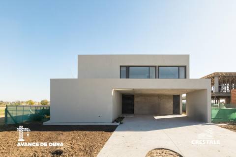 Casa 4 dormitorios en venta Vida Club De Campo, Funes. CHO6772850 Crestale Propiedades