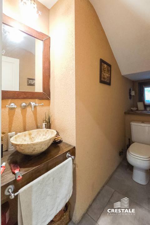 Casa 4 dormitorios en venta Aldea Country Golf Rosario, Rosario. CHO6819957 Crestale Propiedades