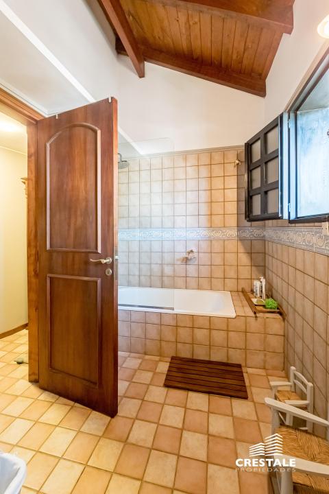 Casa 4 dormitorios en venta Iriarte 3800 - La Florida, Rosario. CHO6862265 Crestale Propiedades