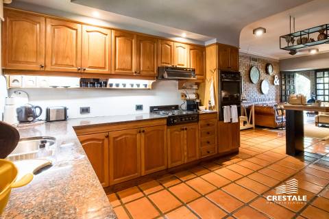 Casa 4 dormitorios en venta Iriarte 3800 - La Florida, Rosario. CHO6862265 Crestale Propiedades